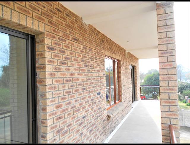 2 BEDROOM FLAT TO LET IN HOWICK CENTRAL